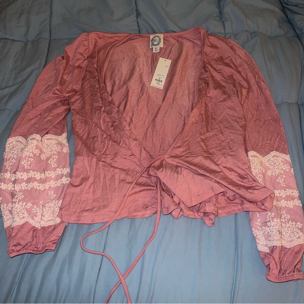 Francesca's Collections Mauve Wrap Blouse with Lace Accents